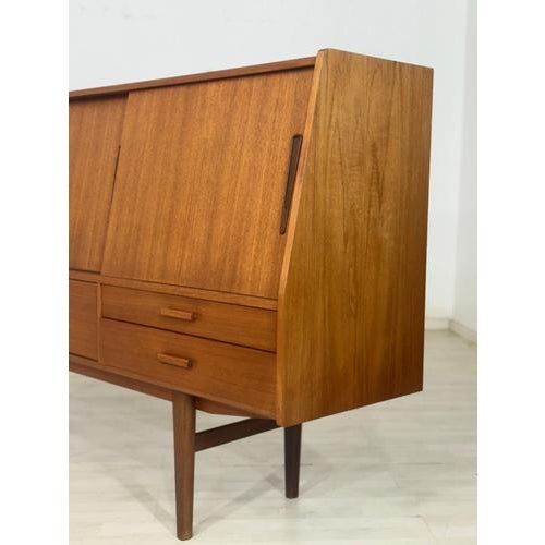 Mid-Century Highboard in Teak For Sale - Image 11 of 18