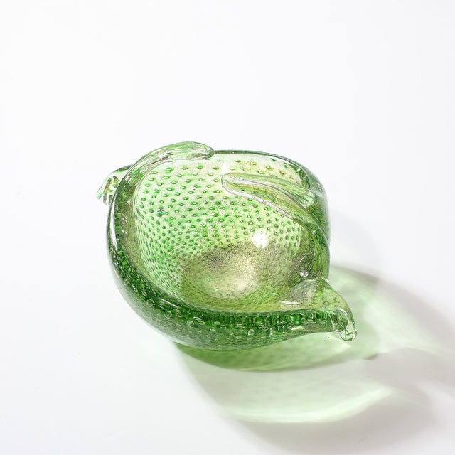 1960s Mid-Century Hand-Blown Murano Glass Dish in Lime Green With Bullicante Detailing For Sale - Image 5 of 12