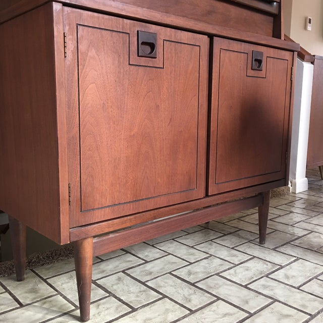 1960’s Vintage Bassett Walnut China Cabinet | Chairish
