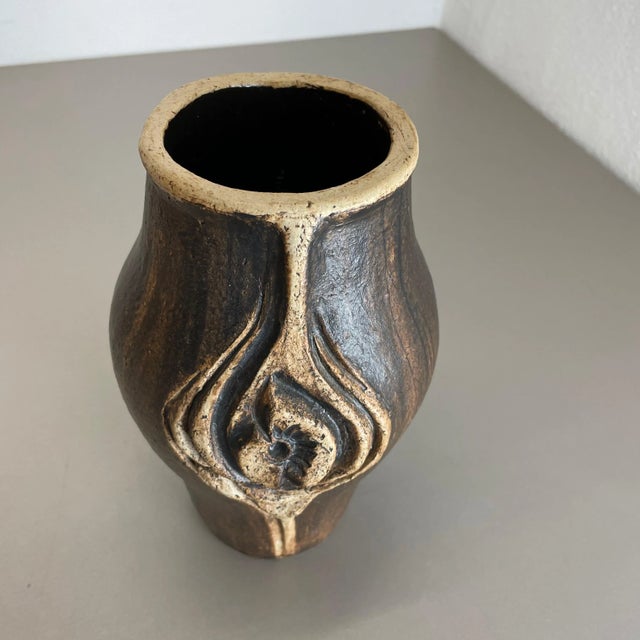 Brutalist Abstract Studio Pottery Vase from Gerhard Liebenthron, Germany, 1980s For Sale - Image 17 of 18