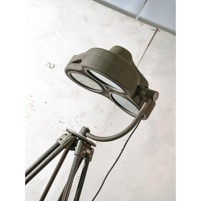 Military Surgical Floor Light from Heraeus Hanaulux London, Germany, 1990s For Sale - Image 17 of 18