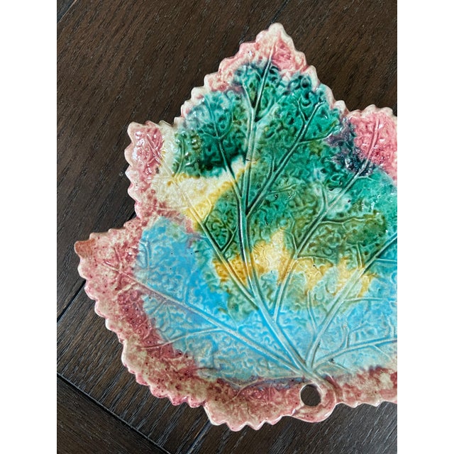 Majolica Antique 19 Century English Majolica Leaf Plate C1860s For Sale - Image 4 of 4