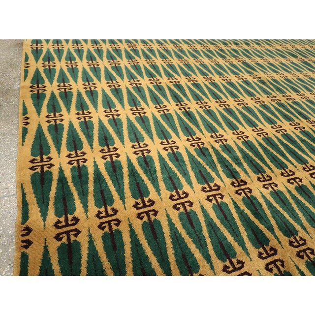 Mid 20th Century Galerie Shabab Collection Mid-20th Century Handmade Turkish Art Deco Room Size Carpet in Green and Gold For Sale - Image 5 of 10