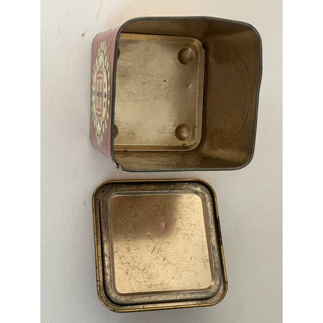 Mid-Century Modern Beautiful Vintage Tin Box Square With Lid For Sale - Image 3 of 4