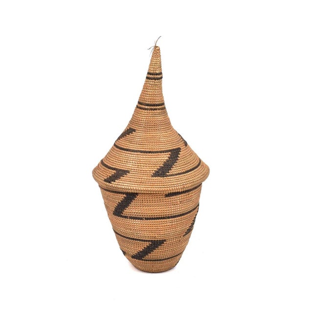 Early 20th Century Tutsi Basket with Lid Rwanda For Sale - Image 4 of 8