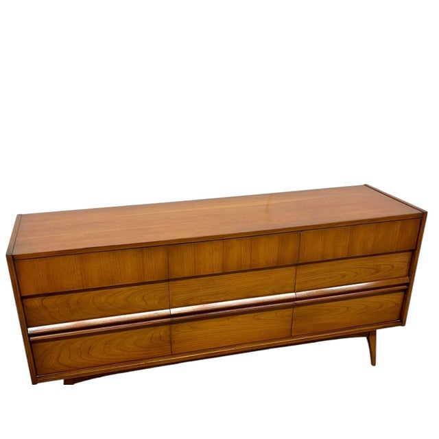 Vintage Mid-Century Modern 9-Drawer Low Dresser / Credenza With Sculpted Integrated Pulls and Dovetail Drawers For Sale In Seattle - Image 6 of 9