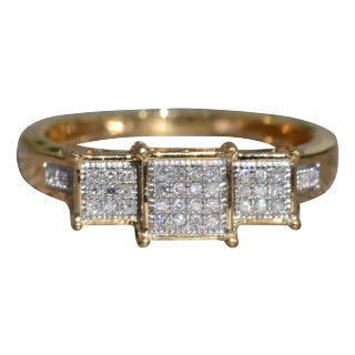 The Niebla: Ladies Diamond Engagement Style Ring in Yellow Gold For Sale