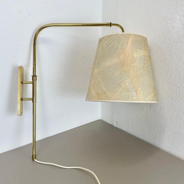 Gino Sarfatti Large Adjustable Brass Wall Light in the style of Stilnovo, Italy, 1950s For Sale - Image 4 of 18