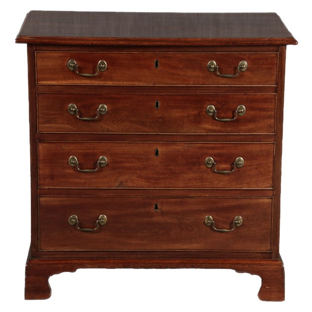 Small English Chest of Drawers, Late 19th Century For Sale