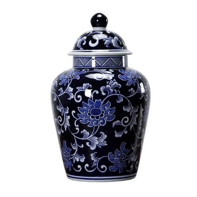 Ceramic Blue and White Porcelain Ginger Jar For Sale - Image 7 of 7