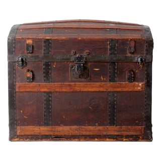 Antique Barrel Top Steamer Trunk For Sale