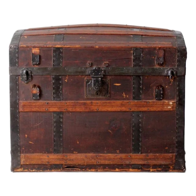 Antique Barrel Top Steamer Trunk For Sale