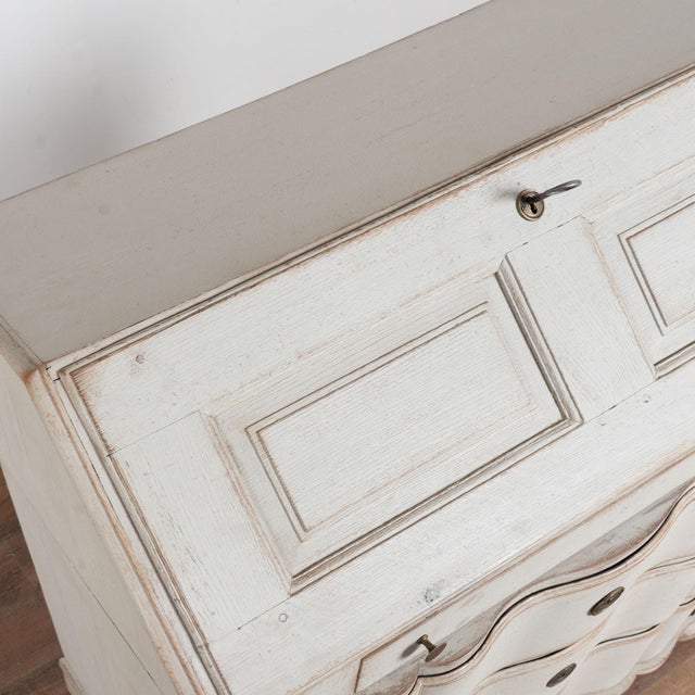 19th Century Swedish White Rococo Secretary Bureau For Sale - Image 6 of 13