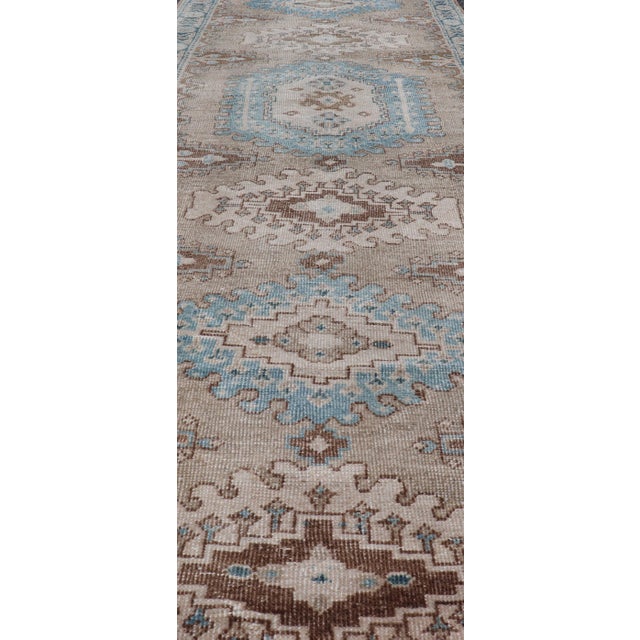 Long Hand-Knotted Antique Heriz Runner in Wool With Sub-Geometric Medallions 2'8 X 11'9 For Sale - Image 9 of 11