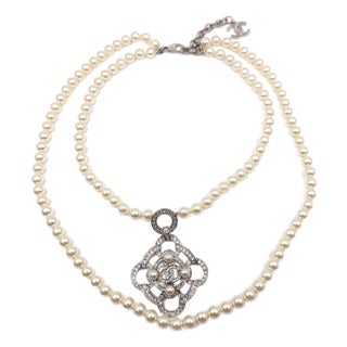 Chanel Silver Argyle Crystal Pendant 2 Strand Pearl Necklace For Sale