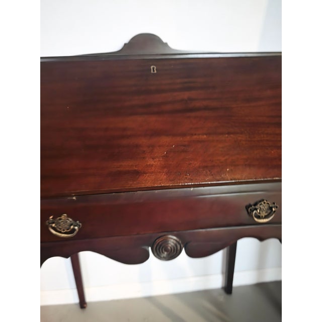 Cinnamon 1970s Mahogany Slant-Front Desk With Turned Legs and Scalloped Apron For Sale - Image 8 of 12