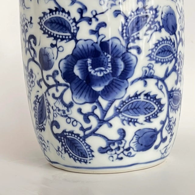Vintage Blue & White Chinoiserie Lidded Ginger Jar Floral Chinese Guan-Style Porcelain For Sale - Image 4 of 11