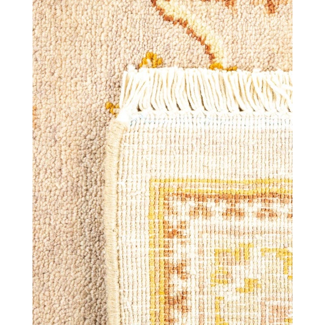 1990s Vintage Traditional Hand Knotted Wool Area Rug, Gold - 6'4" X 9'2" For Sale - Image 5 of 9