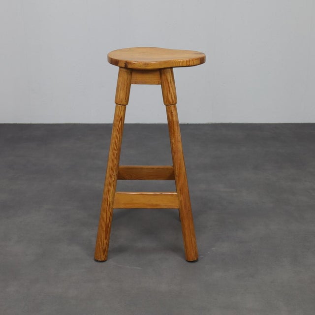 Bar Stools in Pinewood, 1970s, Set of 2 For Sale - Image 4 of 8