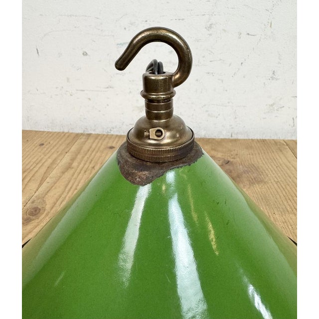 British Industrial Green Enamel Factory Pendant Lamp, 1950s For Sale - Image 12 of 17