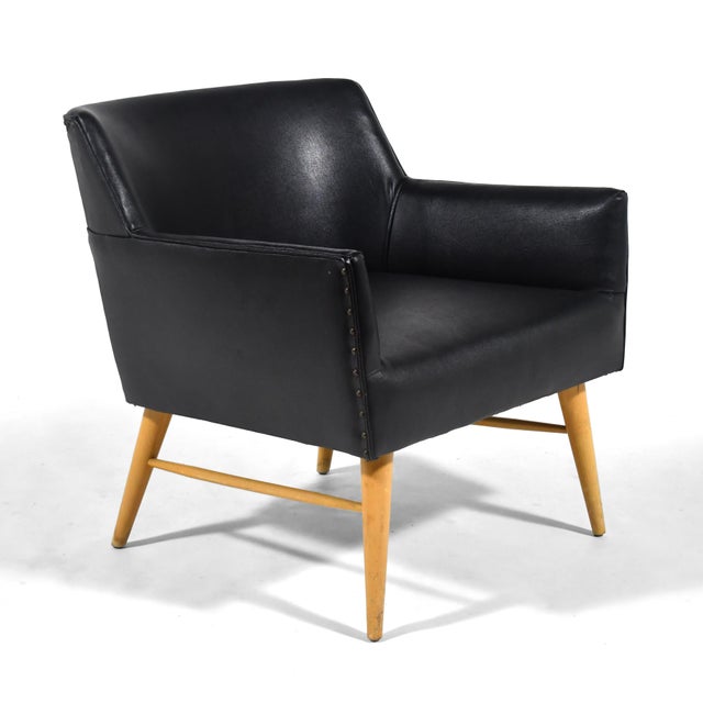 This uncommon design by Paul McCobb is classic mid-century modern design. With its clean lines and splayed tapered legs,...