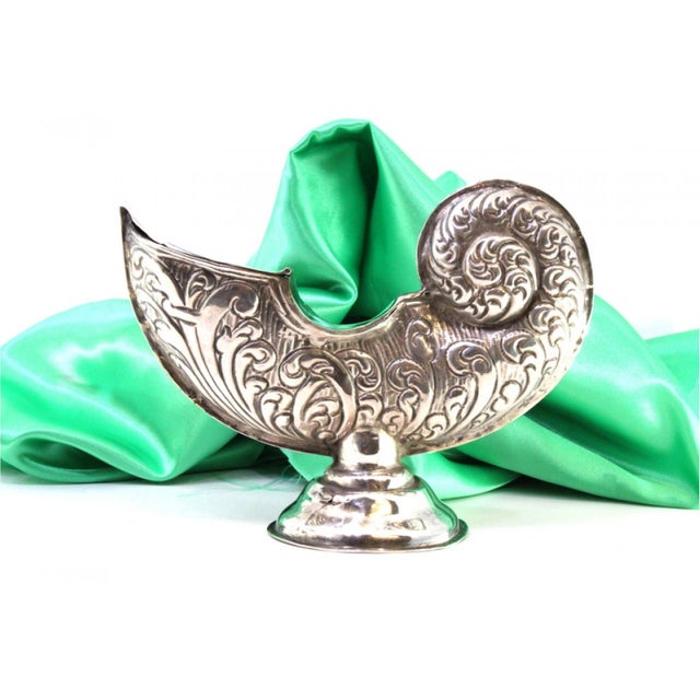 Silver Boat with Reliefs and Applications, in Good conditions. Designed 1920 to 1949