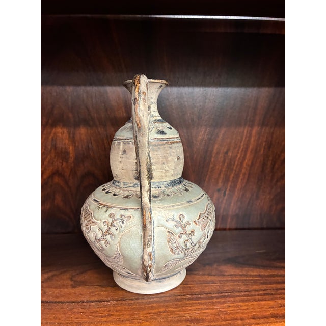 16th Century Thai Si Satchanalai Ewer With Fish Motif 16th Century Very Rare For Sale - Image 5 of 10