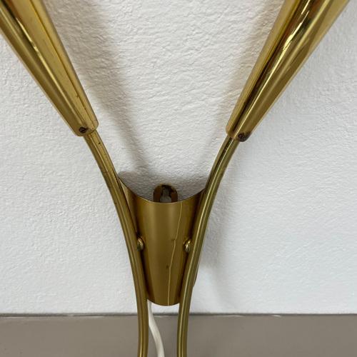 Brass Theatre Wall Sconce Light bin the style of Stilnovo and Gio Ponti, Italy, 1950s For Sale - Image 9 of 18