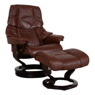 Set of Leather Reno Recliner and Ottoman with Manual Function from Stressless For Sale