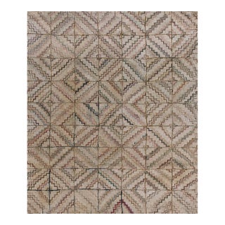 1950s Soft Zig Zag Modern Vintage American Hooked Rug 4' 6''x5' 8'' Woven Wool Carpet For Sale