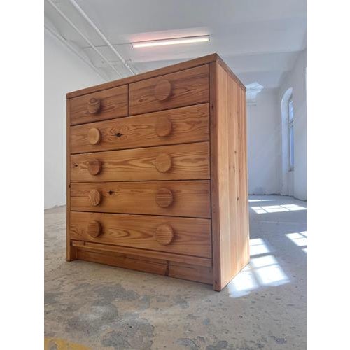 Pine Wood Chest of Drawers with Round Handles For Sale - Image 3 of 11