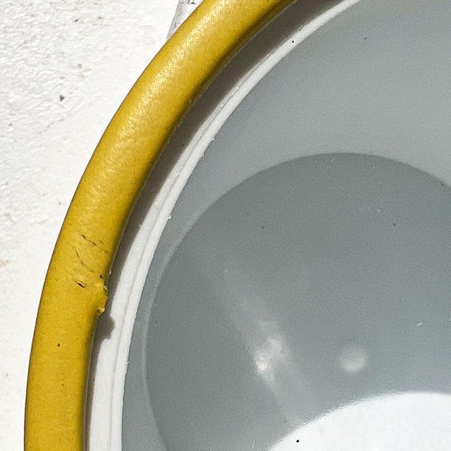 1970s 1970s Hollywood Regency Yellow and Lucite Ice Bucket With Acrylic Handle and Lid For Sale - Image 5 of 6