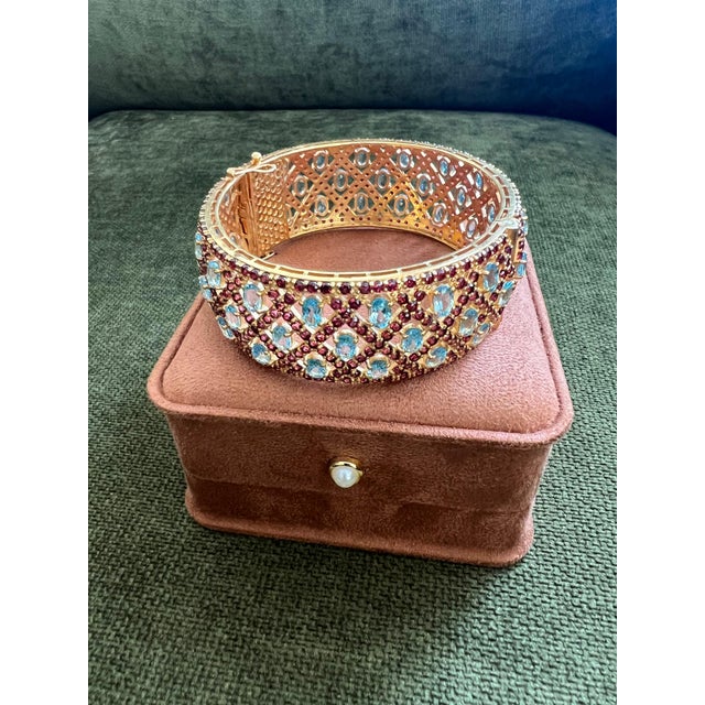 Bochic "Capri" Vintage Rhodolite & Multi Gem Bangle Set In 18K Gold & Silver For Sale - Image 10 of 18