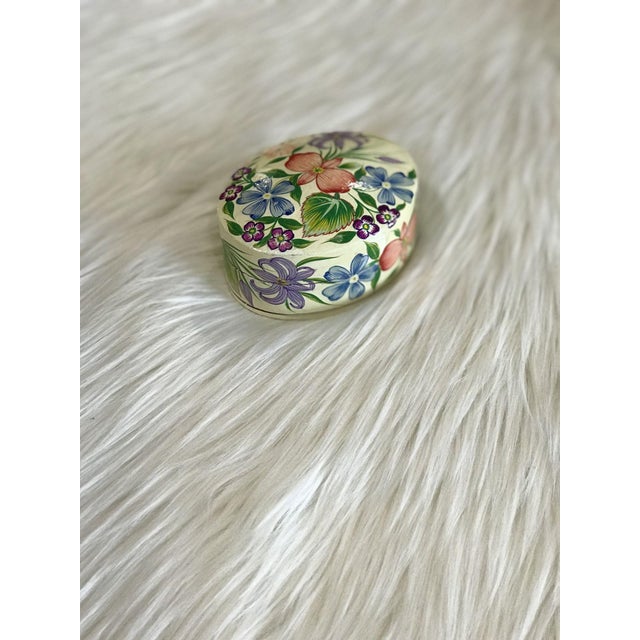 1900s Floral Painted Lacquer Box For Sale - Image 4 of 4