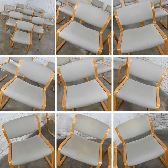 Vintage Modern Classic Steelcase Snodgrass Dining Chairs in Light Oak Bentwood by Warren Snodgrass Set of 8 For Sale - Image 10 of 13