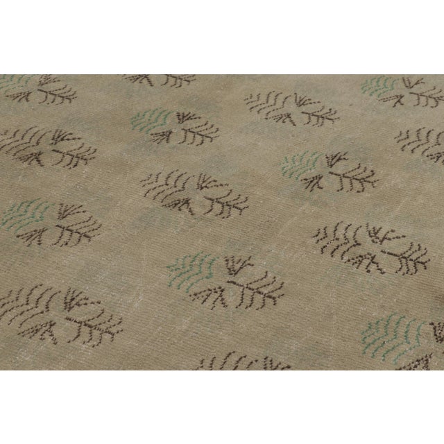 Traditional Vintage Distressed Rug, Beige-Brown and Green Geometric Pattern – Rug & Kilim For Sale - Image 3 of 7