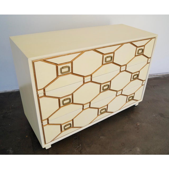 Mid-Century Hollywood Regency Dresser by Dorothy Draper for Henredon For Sale - Image 10 of 11