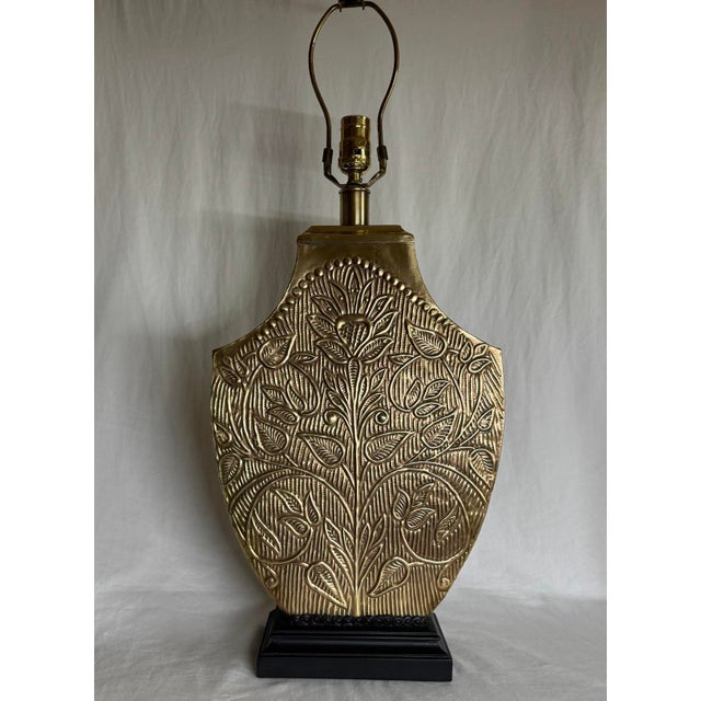 Vintage Repousse Brass Floral & Leaf Pattered Urn Form Table Lamp For Sale - Image 4 of 12