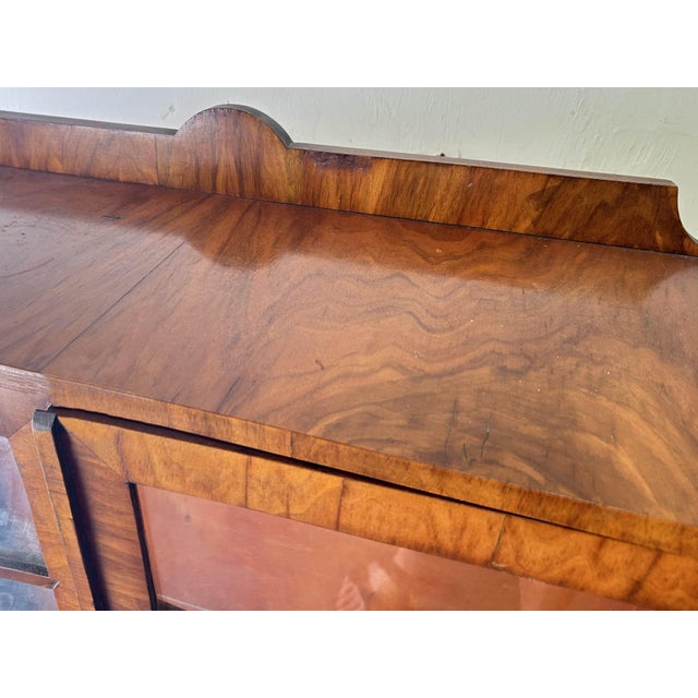 Wood Art Deco Figured Walnut Display Cabinet with Cabriole Legs, 1930s For Sale - Image 7 of 10