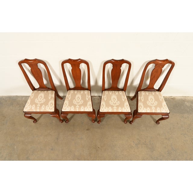 Henkel Harris Queen Anne Solid Cherry Wood Dining Chairs | Set of Four For Sale In South Bend - Image 6 of 15