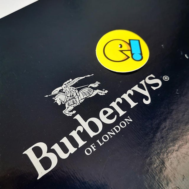 1990s Burberrys Burberry Crest Set of 6 Placemats Place Mats Vintage Deadstock New Old Stock For Sale - Image 18 of 18