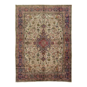 Beige Persian Shiraz Handmade Wool Rug With Allover Floral Motif
