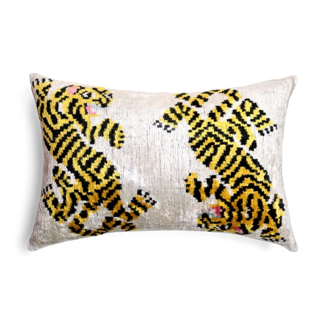 ●Set of Two Contemporary Tiger Print Velvet Throw Pillows + Down Insert -12"x16" &16"x24" ● 100% silk velvet material...