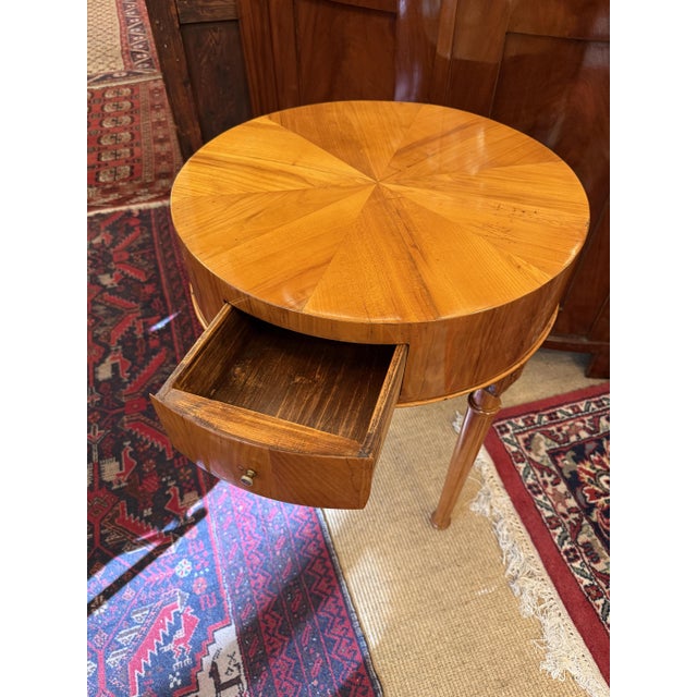Louis XVI Side Table in Walnut, 1780s For Sale - Image 6 of 12