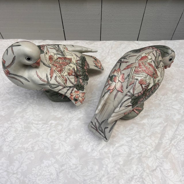 1970s Chinoiserie Hand-Painted Ceramic Bird Figurines, a Pair, Chinese Export For Sale In New York - Image 6 of 17