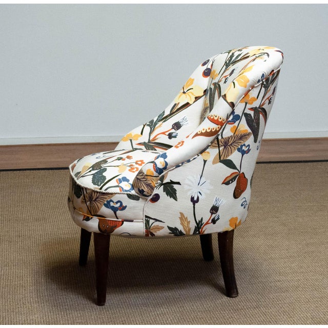 Danish Floral Printed Linen Slipper Chair in the style of J. Frank, 1940s For Sale - Image 15 of 17