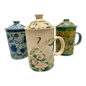 Vintage Porcelain Ceramic Asian Tea Cups or Mugs With Lids-Set of 3