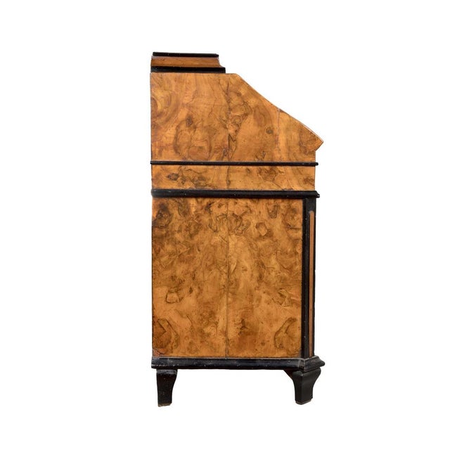 Lombard Drop-Leaf Cabinet in in Walnut Root Veneer with Ebonized Profiles, 18th Century For Sale - Image 3 of 11
