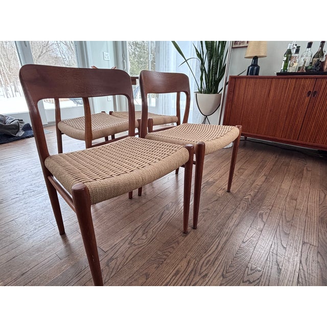 Niels Otto Møller Set of Four Niels Otto Møller Model 75 Dining Chairs in Teak Jl Møllers Møbelfabrik, Denmark, Circa 1960s For Sale - Image 4 of 13
