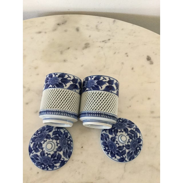 Ceramic Vintage Arita Imari Japan Blue & White Floral Motif Tea Jars- a Pair For Sale - Image 7 of 7